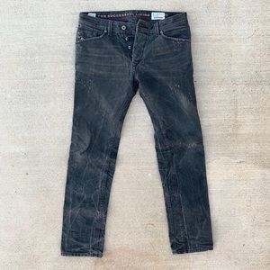 • Diesel Slim tapered Jeans •